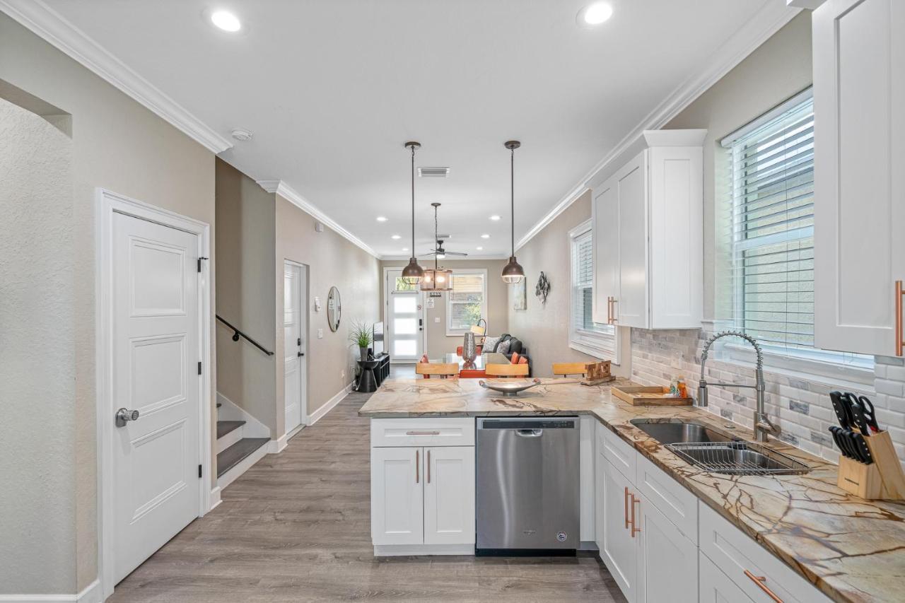 Cozy And Spacious 4Br House With Pool In Tampa Eksteriør billede