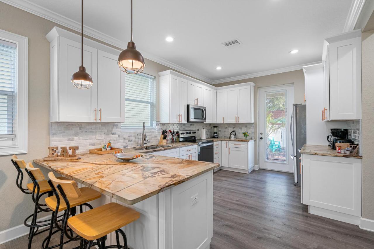 Cozy And Spacious 4Br House With Pool In Tampa Eksteriør billede